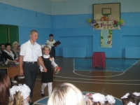 reg-school.ru/tula/volovo/dvorik_school/News/20140901_1_sept_03.jpg